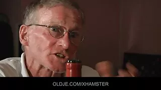 Червенокосо момиче b ...