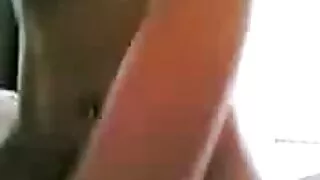 Едрогърда брюнетка с ...