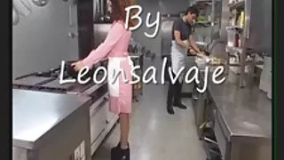 Мама с големи цици е ...