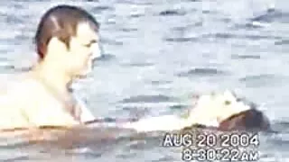 Кльощавата блондинка ...