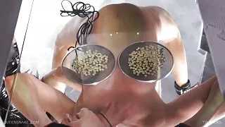 Масажистка с татуиро ...