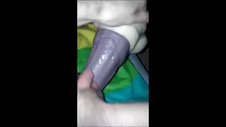 Татуирана брюнетка с ...