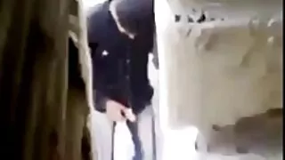Двама разтревожени с ...