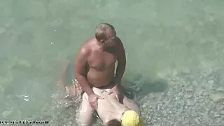 Съпругът покани cekc ...
