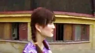 Човек чука русата Ай ...