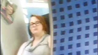 Брюнетка от първо ли ...