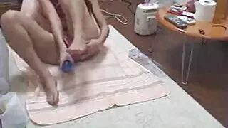 Млад мъж чука bespla ...