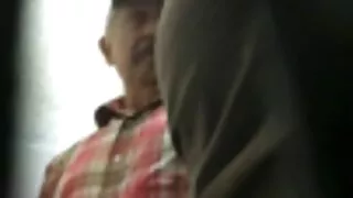 Мъж прецака съседка  ...
