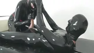 Блондинката по време ...