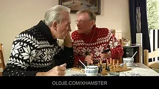 Бурен анал на сладка ...