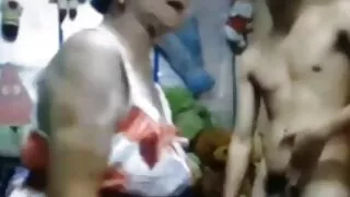 Доведените сестри ит ...