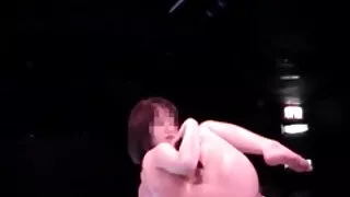 Брюнетка по бельо по ...