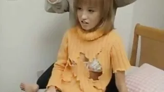 Двама яки момчета пр ...