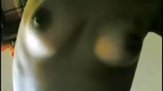 Две млади брюнетки s ...