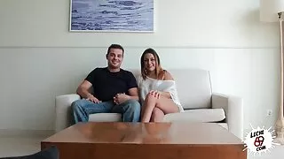 Кльощава блондинка п ...