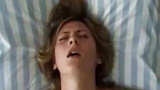 Две момичета и едно  ...