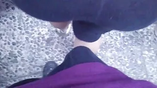 Момиче с космата пут ...