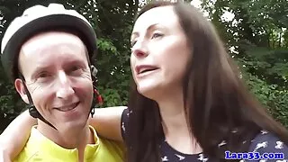 Груб секс едрогърда  ...
