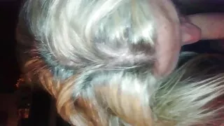 Голямо дупе блондинк ...