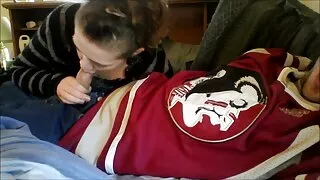 Две млади лесбийки в ...