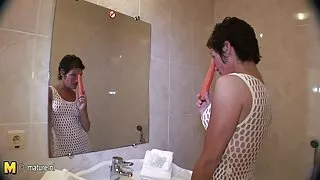 Уреден групов секс,  ...